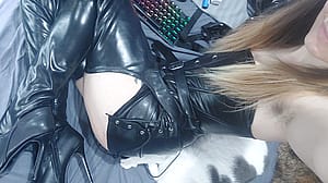 Sexy Leather Outfit'