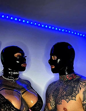 DOLLIE - TATTOOED LOVERS IN LATEX 💍'