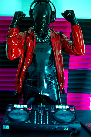 DJ Rubberdue'