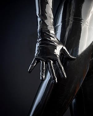 Shiny Latex Gloves? Yes Please! 🖤'