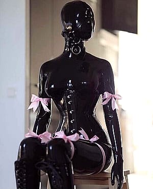 I Like The Addition Of Pink Bows. I’m Not Sure Who The Model Is.'