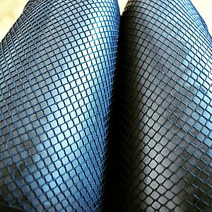 Fishnets + Latex = 🤩'