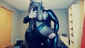 Issing My Rubbery Riend And Daydreaming About A Party Of Rubberist Together 🤤'