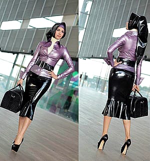 Classy Latex Lady'