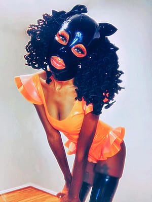 🧡 Orange Doll'