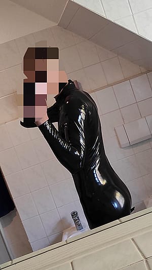 Shiny Catsuit!!!'