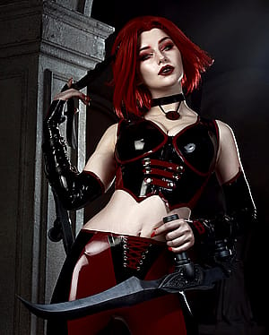 Awesome Bloodrayne Cosplay'