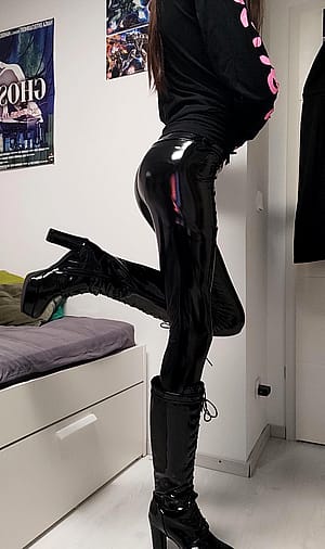 Got Myself Some New Boots ^~^'