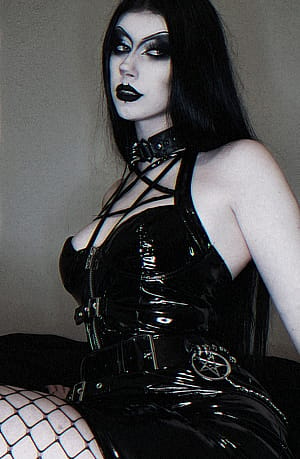 [OC] This Photo Makes Me Feel The Sexiest I've Felt In A Long Time 🥺🖤'